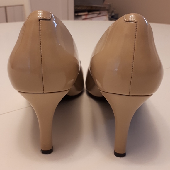 Rockport Total Motion Patent Leather Pumps - Picture 10 of 16